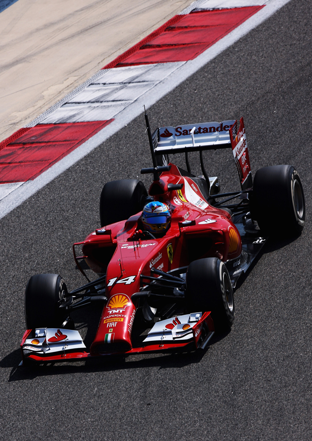 Alonso mostrou que a Ferrari vai estar na briga neste ano, novamente andando entre os mais velozes | Ker Robertson/Getty Images