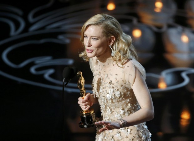 Cate Blanchett agradece o prêmio de melhor atriz, por "Blue Jasmine" | Lucy Nicholson/Reuters