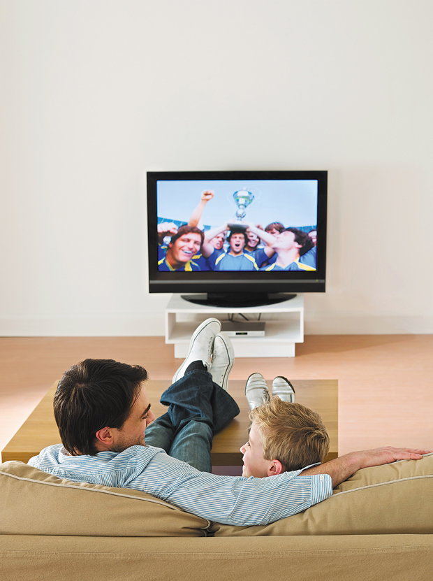 Combinar com os filhos que tem hora para estudar e hora para assistir ao jogo é a melhor opção | Image Source/Nick White