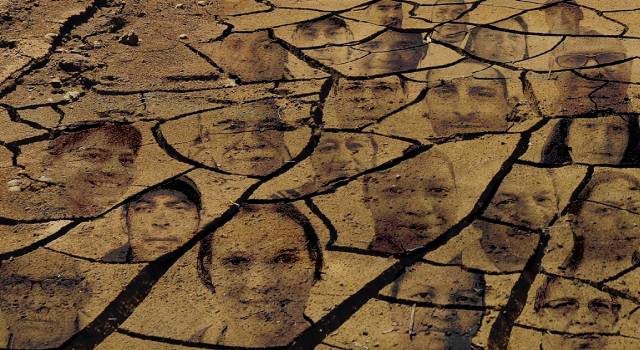 Montagem com imagens de moradores da capital que dizem sofrer com a falta d’água sobre o solo ressecado da represa Atibainha, que integra o sistema Cantareira