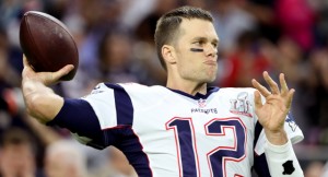 A camisa 12 do quarterback, Tom Brady, que havia sumido após a vitória no Super Bowl por 34 a 28, apareceu no México | Adrees Latif/Reuters