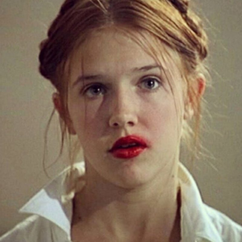 Fotos Hace 18 Anos Esta Lolita Nos Conquisto Y Asi Luce Ahora Publimetro Chile