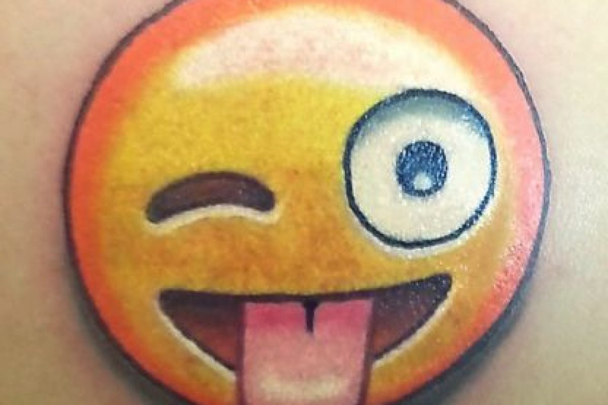 FOTOS 17 tatuajes de emojis que seguramente les encantarán