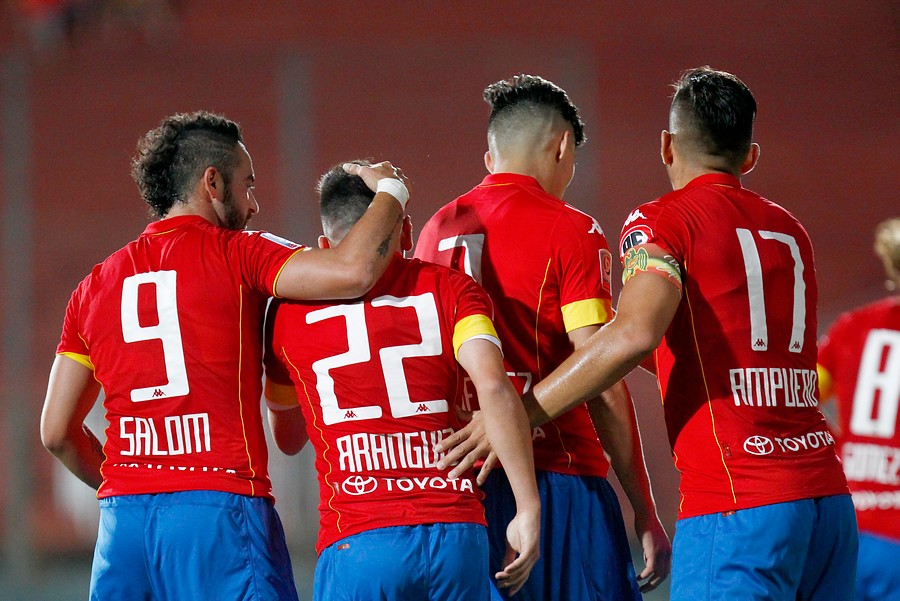 Aránguiz celebrando ante Temuco / AgenciaUno