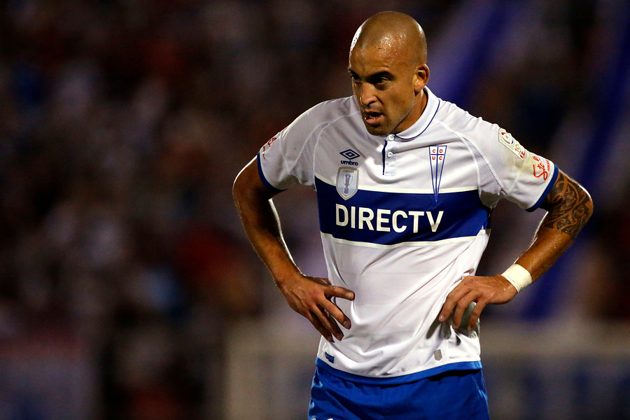 En 4 partidos oficiales por la UC, Santiago Silva no ha podido marcar goles / Photosport