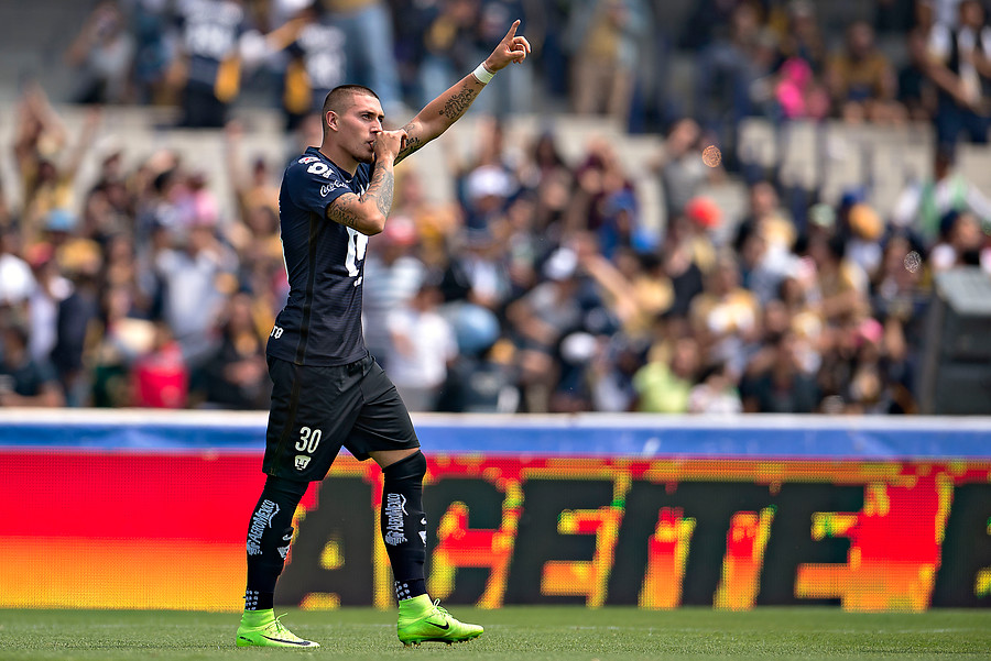 Castillo celebrando un gol / Photosport