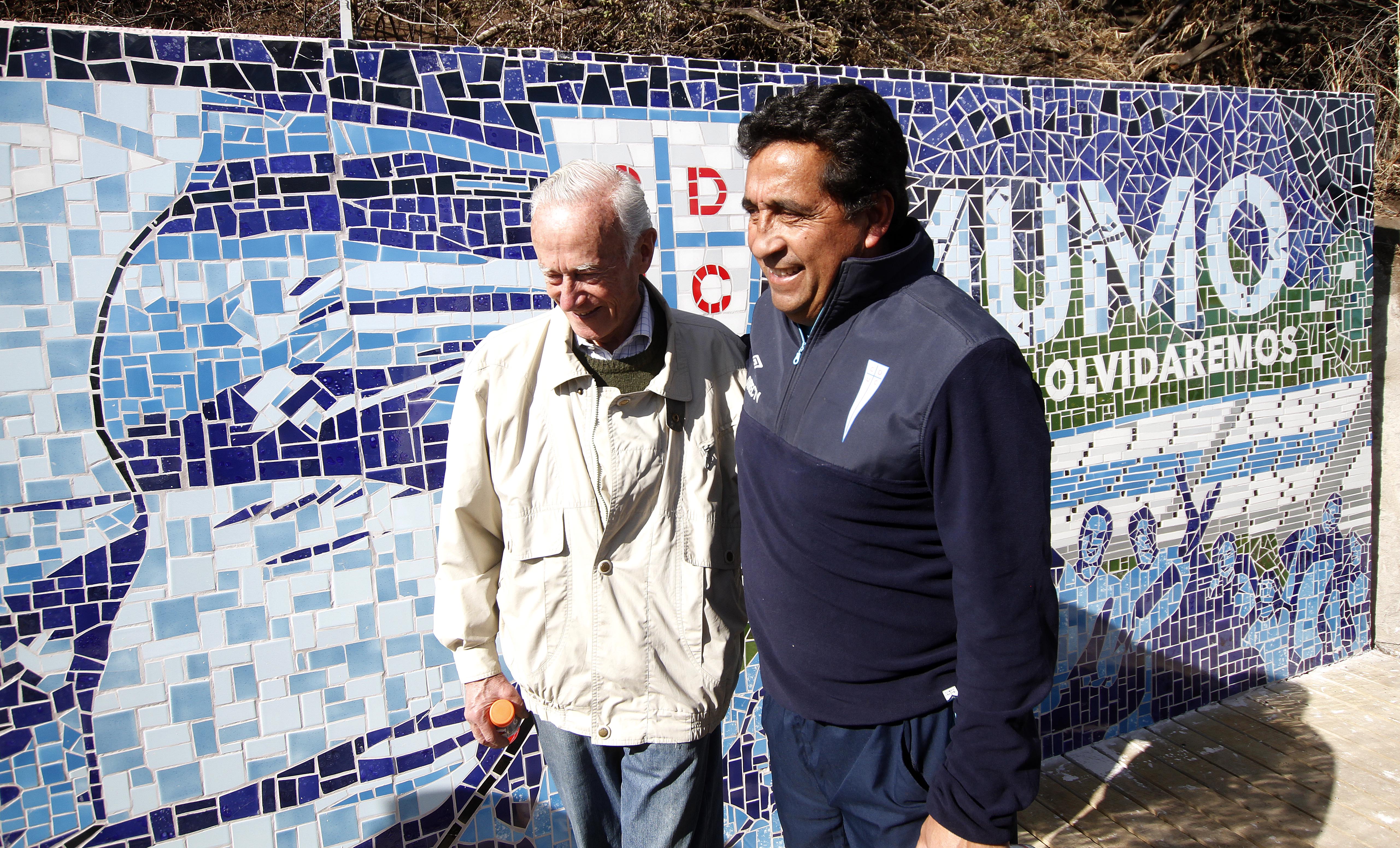 Católica hizo un Memorial en honor a Raimundo Tupper, los hinchas lo agradecen (Foto: Agencia Uno)