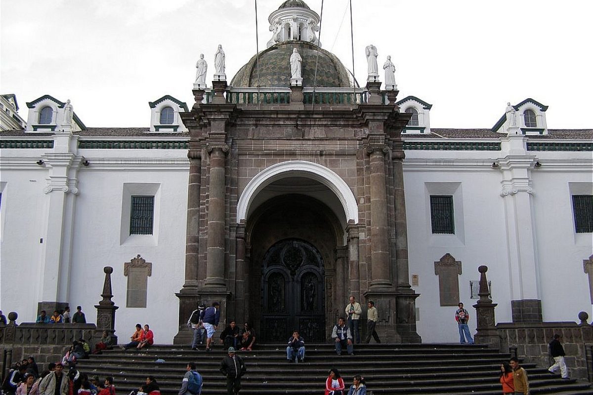 Catedral de Quito cuenta con sistema electrónico de campanas Metro