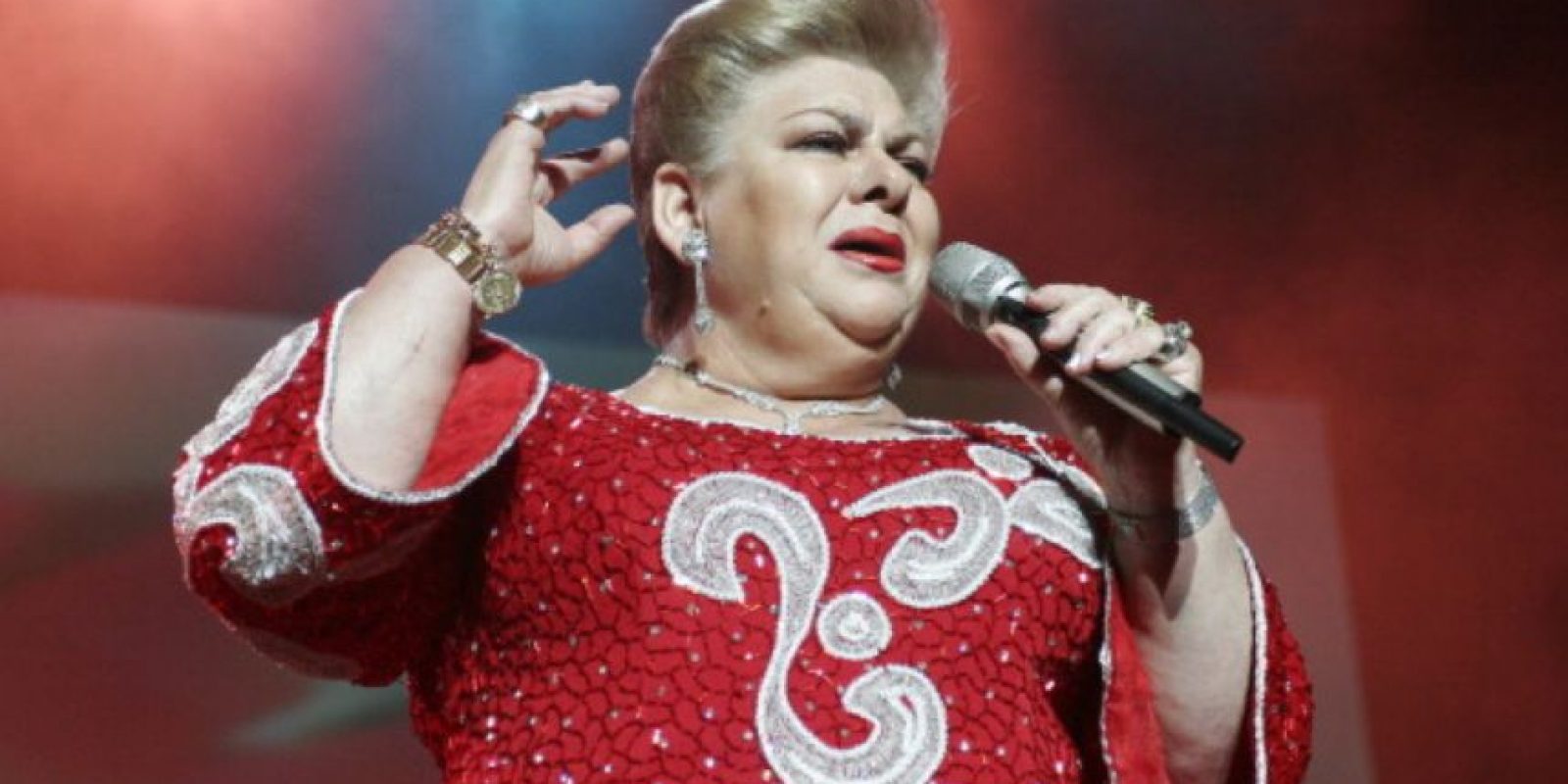 Fotos: Así se veía "Paquita la del Barrio" cuando era 