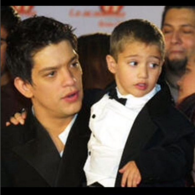 Con 18 años, el hijo de Yahir deja los lujos y abandona la casa | Publinews