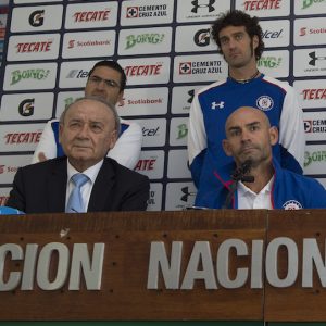 Paco Jémez fue presentado como nuevo técnico de Cruz Azul