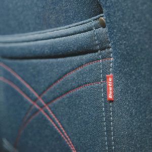 Los interiores cuentan con diseño moderno que realza el carácter de este modelo Beetle. | Volkswagen