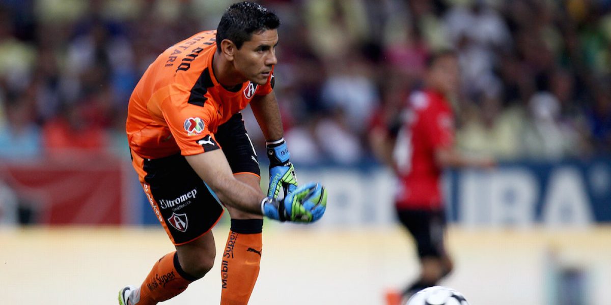 VIDEO: Oscar Ustari sufre terrible lesión en el codo izquierdo - Publimetro México (blog)