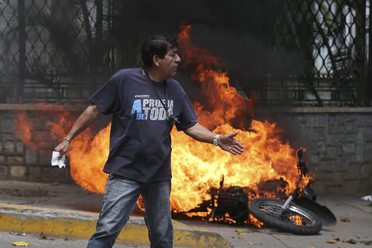 Fuerzas de seguridad bloquean marcha opositora en Venezuela — PERÚ
