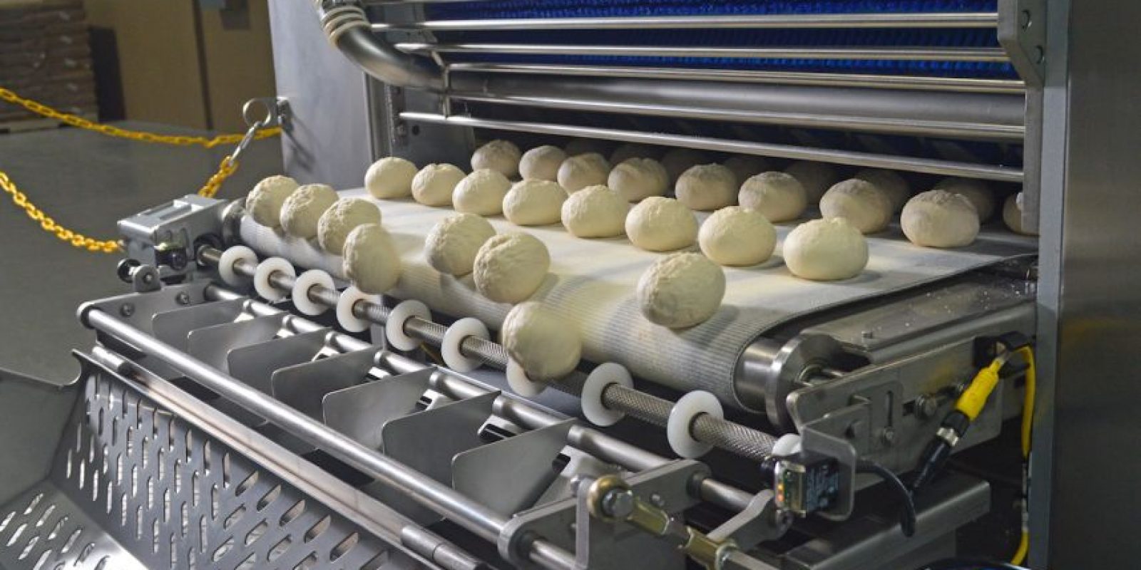 Empresa local amplía producción de tortillas de harina Metro