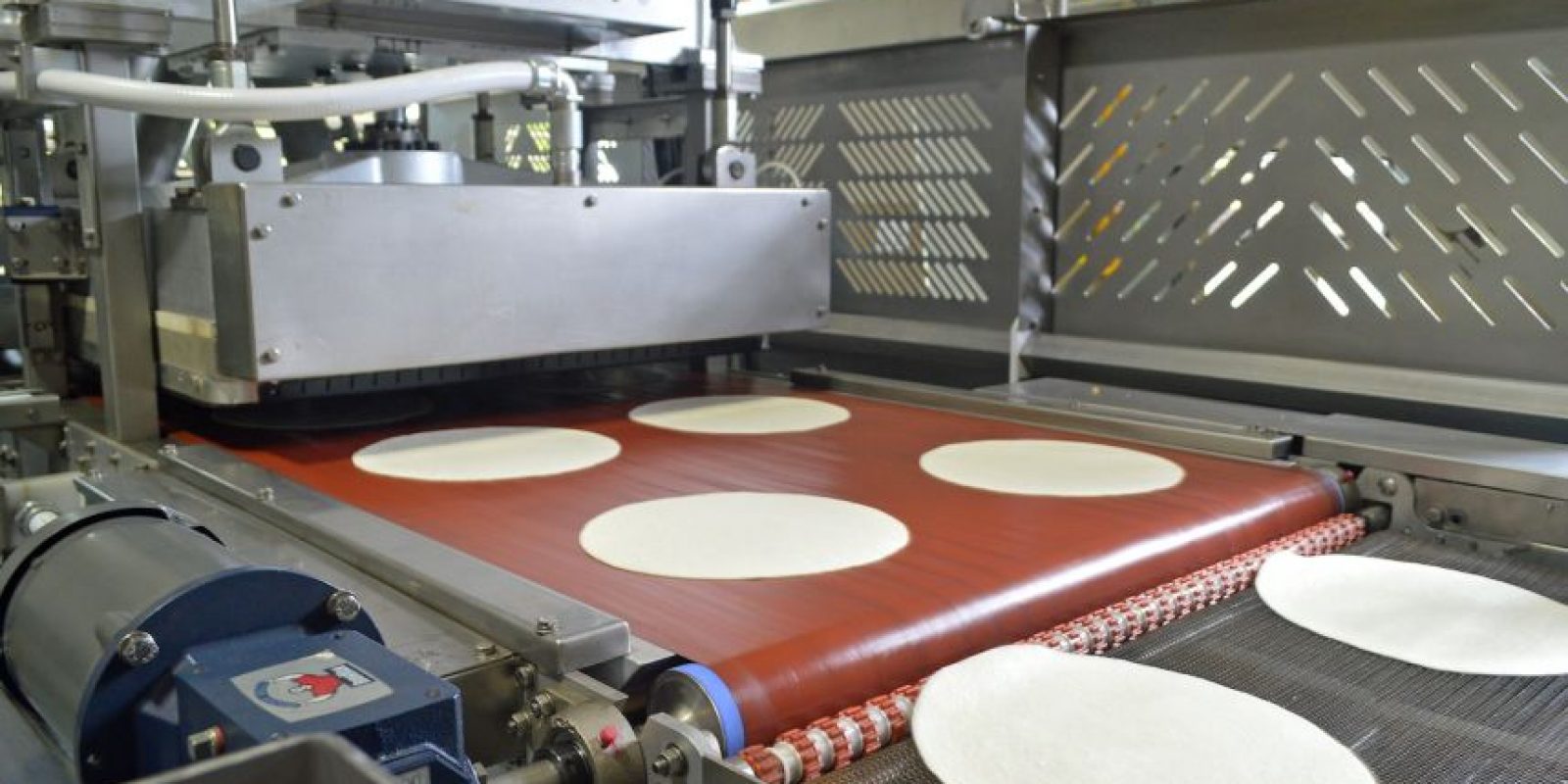 Empresa local amplía producción de tortillas de harina Metro